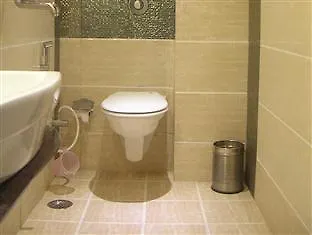 Hotel Central Residency Varanasi 2*,  India