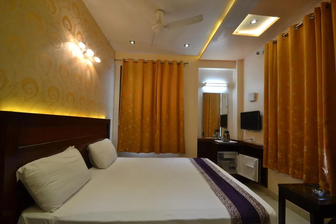 Hotel Central Residency Varanasi 2*,  India